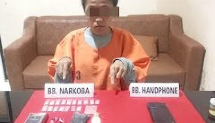 Pelaku Cantik “TI” Diamankan Polres Kampar Beserta 17 Paket Sabu di Desa Suka Mulya