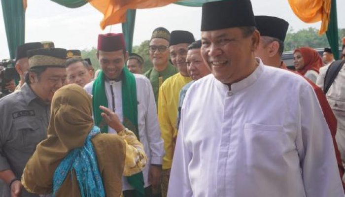 Bersama UAS, Pj Gubernur SF Hariyanto Resmikan Pesantren Ma’had Islam Riau