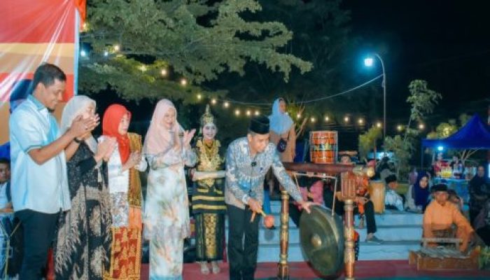 Pj Sekda Kampar Resmi Membuka Acara Malam Seni-budaya Dalam Rangka Meriahkan HUT RI ke-79 Tahun 2024