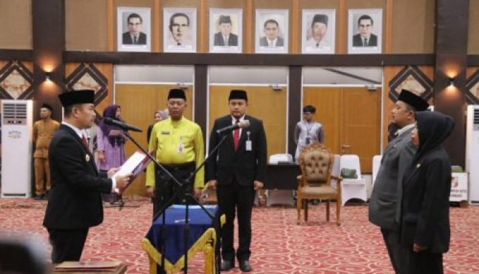 Pj Walikota Pekanbaru Risnandar Mahiwa Lantik 10 Pejabat Fungsional