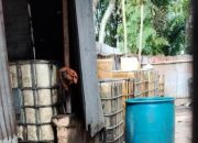 Emos Ketua LSM Gerak Minta Polda Riau Tangkap Penimbunan BBM Bersubsi di Gunung Baru jalan Muda Raya KM 19 di Kecamatan Tenayan Raya