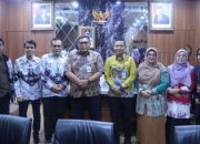 Plt. Kadisdik Riau Edi Rusma Dinata Bersama PGRI Riau Diskusi Terkait Perlindungan dan Kesejahteraan Guru