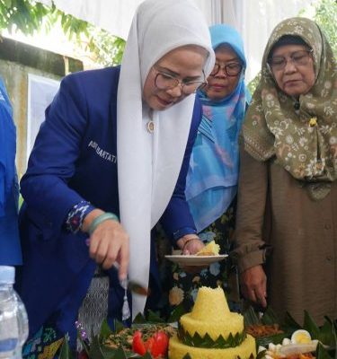 Ini Alasan Ade Hartati Maju di Pilkada Pekanbaru Dampingi Muflihun