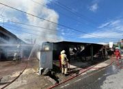 Dua Unit Kios di Jalan Bakti Terbakar, Satu Korban Alami Luka Bakar