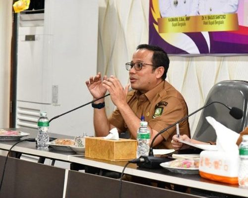 Bupati Kasmarni: Segera Salurkan ADD, Prioritaskan Insentif RT/RW
