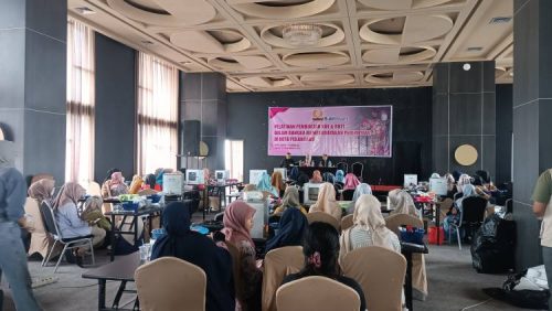 Membangun Perekonomian Dimulai dari Dalam Rumah, Ade Hartati Dukung UMKM di Kota Pekanbaru