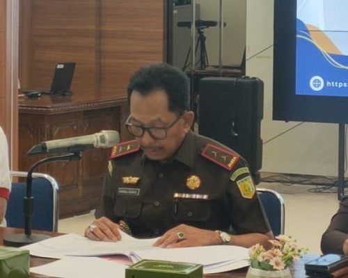 Press Release Kapala kejaksaan Tinggi Riau Akmal Abbas terdapat 43 kasus penyelidikan