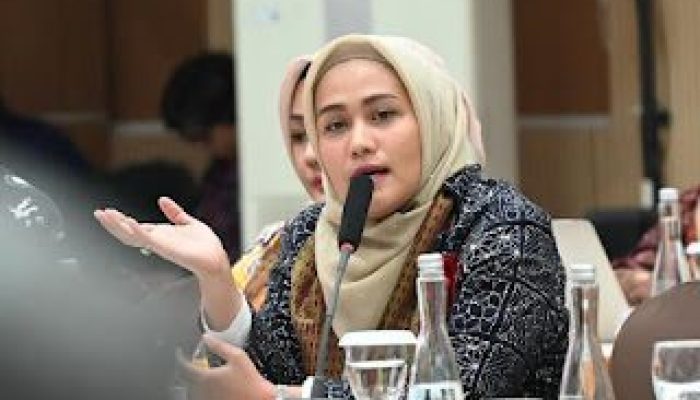 Ratusan Siswa SMKN 3 Pekanbaru Terancam Gagal SNBP 2025, DPR RI Turun Tangan