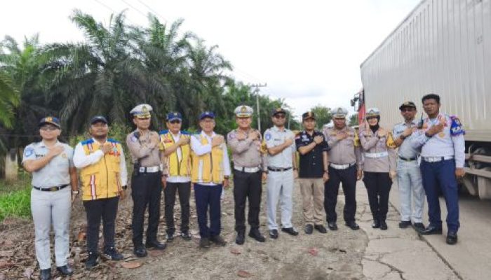 Jelang Operasi Ketupat Dirlantas Polda Riau Cek Jalan Lintas Timur Bersama Instansi Terkait