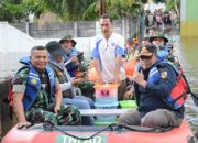 Danrem 031/WB Bersama PJU Tinjau Langsung Warga Terdampak Banjir di Rumbai