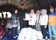 Bupati Inhu Tinjau Posko Pengungsian Dampak Banjir di Desa Rawa Sekip