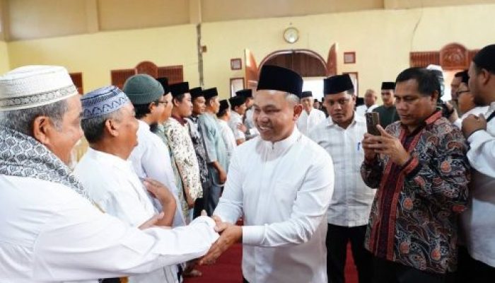 Kunker Gubri Abdul Wahid di Air Molek: Jalan Bagus dan Sekolah Gratis Jadi Aspirasi Utama