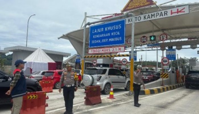 Hari Kedua Idul Fitri 1446 H, Dirlantas Polda Riau Tinjau Arus Lalu Lintas Riau-Sumbar