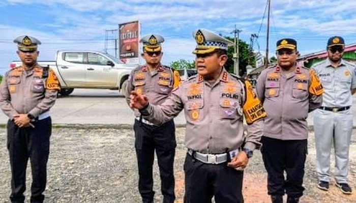 Hari H + 3 Lebaran Idul Dirlantas Polda Riau dan Istansi Terkait Pantau Arus Mudik di Jalinsum