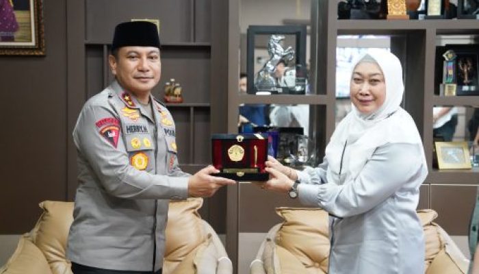 Silahturahmi ke Kampus, Irjen Herry Harap Polda Riau Bisa Bersinergi dengan Civitas Akademika UNRI