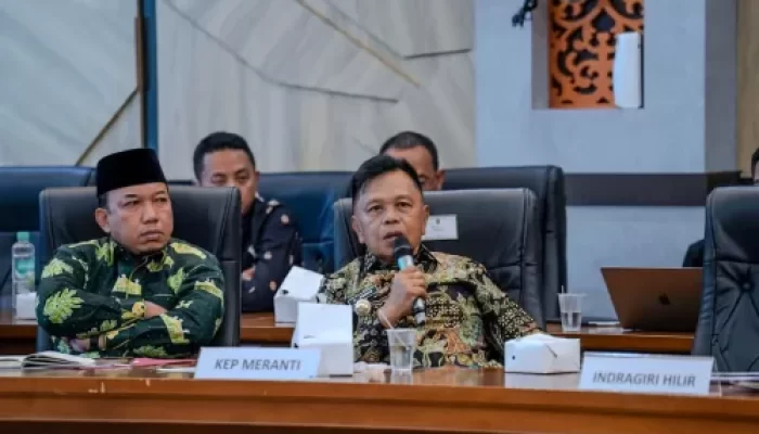 Bupati Asmar Laporkan Kondisi Infrastruktur Meranti ke Gubri Abdul Wahid