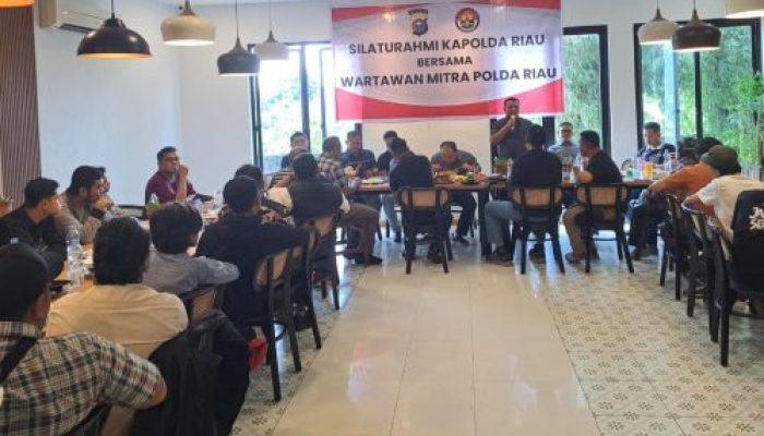 Mempererat Sinergitas, Kapolda Riau Dan Danrem 031/WB Silaturahmi Bersama Insan Pers