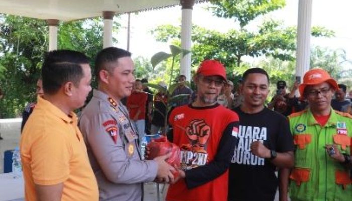 Kapolres Pelalawan Pimpin Pengamanan Peringatan Hari Buruh Internasional May Day Tahun 2025