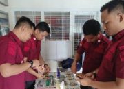 Perawatan Gembok, Salah Satu Langkah Deteksi Dini Cegah Gangguan Kamtib di Lapas Pekanbaru