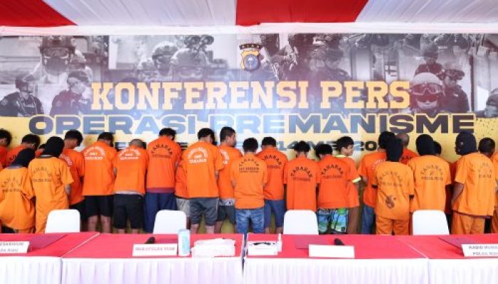 Polda Riau Konferensi Pers Pengungkapan Kasus Premanisme/Kejahatan Jalanan Hasil Operasi Pekat Lancang Kuning 2025