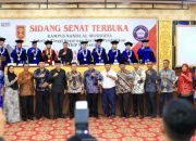 Hadiri Wisuda STKIP Meranti, Bupati Asmar : Pemda Terus Berupaya Tingkatkan Alokasi Beasiswa