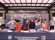 Polres Kediri Kota Berhasil Amankan 4 Wanita Komplotan Pencurian Lintas Provinsi yang Videonya Viral
