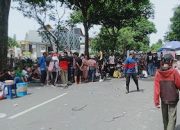 Ribuan massa (AMMP) Melakukan Aksi Unjuk Rasa di Kantor Gubernur Riau, Relokasi TNTN Mendapat Perlawanan dari Masyarakat