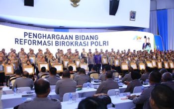 Menteri Rini Sampaikan Apresiasi Divisi Humas Polri Atas Penghargaan Zona Integritas