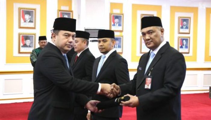 Lantik Empat Pejabat Pimpinan Tinggi Pratama, Sekjen Kemendagri: Pahami Dinamika Pemberitaan di Masyarakat