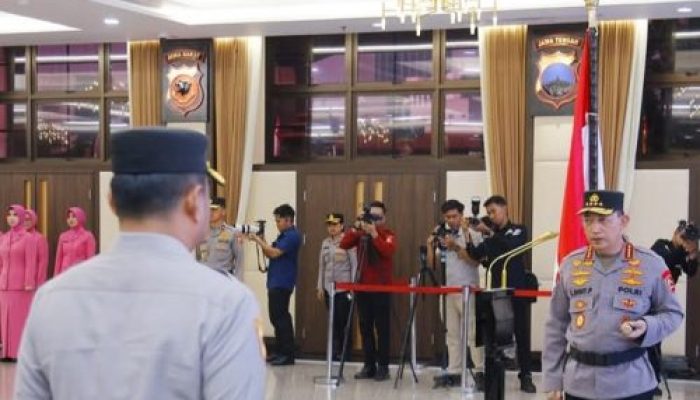 Kapori Jendral Listyo Sigit Prabowo Pimpin Upacara 17 Pati Polri Naik Pangkat