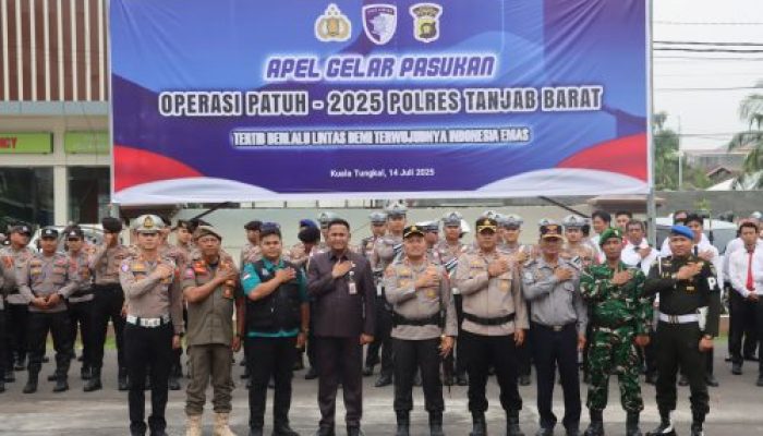 Kapolres Tanjab Barat Pimpin Apel Gelar Pasukan Operasi Patuh Siginjai 2025