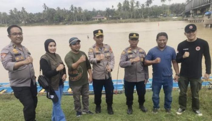 Kapolres Kuantan Singingi Memastikan Kesiapan Akhir Lokasi Pacu Jalur