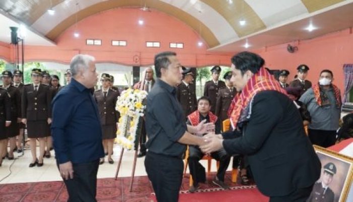 JAM Pidsus, Kapuspenkum dan Kajati Ikuti Upacara Penyerahan Jenazah Calon Jaksa Alm. Reynanda Primta Ginting