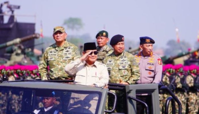 Presiden Prabowo Kukuhkan Jenderal Kehormatan dan Satuan Baru TNI di Batujajar, 27 Ribu Prajurit Pamer Kekuatan