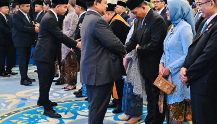 Presiden Prabowo Subianto melantik sejumlah pejabat negara di Istana Negara, Jakarta, pada Senin, 25 Agustus 2025