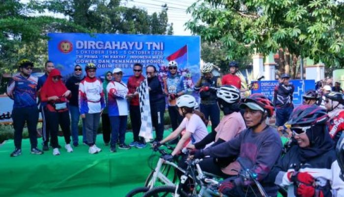 Gowes Dan Penanaman Pohon Warnai Peringatan HUT TNI Ke 80 Di Blitar