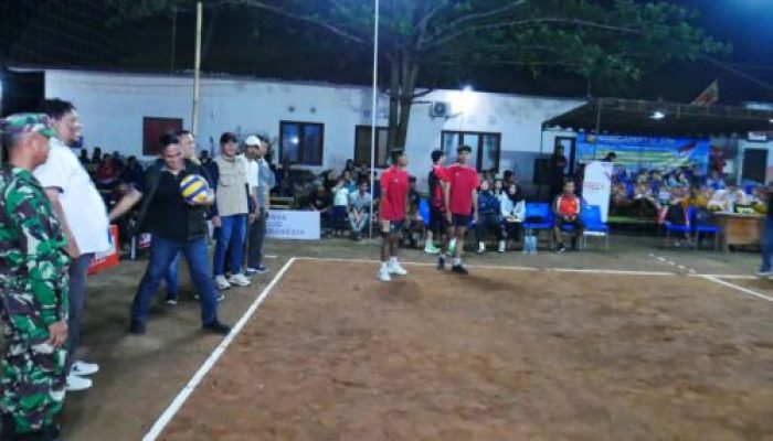 Turnamen Bola Voli Antar Desa Se Blitar Raya MUSPIKA CUP 2025 Resmi Dibuka, Meriahkan HUT TNI Ke 80 Di Aloon-Aloon Lodoyo