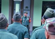 Komandan Kodim 0808/Blitar Baru Letkol Inf Virlani Arudyawan Berikan Jam Komandan