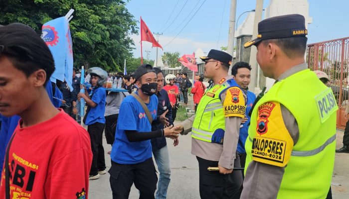Polri Amankan Aksi Buruh Brebes Bersatu dengan Aman dan Kondusif