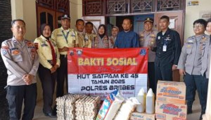 Peringati HUT Satpam ke-45, Sat Binmas Polres Brebes Anjangsana ke Kediaman Keluarga Almarhum Anggota Satpam