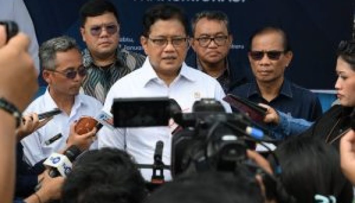 Kunjungi BPPMT Pekanbaru, Wamen Viva Yoga Tinjau Berbagai Demplot Pertanian dan Perikanan