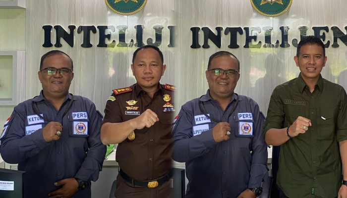 Ketum DPP Solidaritas Wartawan Indonesia Silahturahmi ke Kejari Rokan Hulu