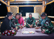 Pererat Kemanunggalan, Satgas TMMD Ke 127 Kodim 0808/Blitar Gelar Ronda Malam Bersama Warga Dusun Tirtomoyo