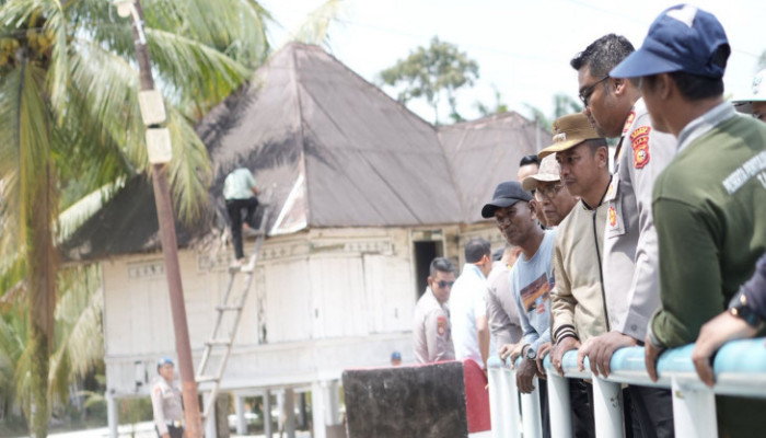 Bupati Kampar Tinjau Kesiapan Peresmian Jembatan Merah Putih Presisi di Desa Gobah