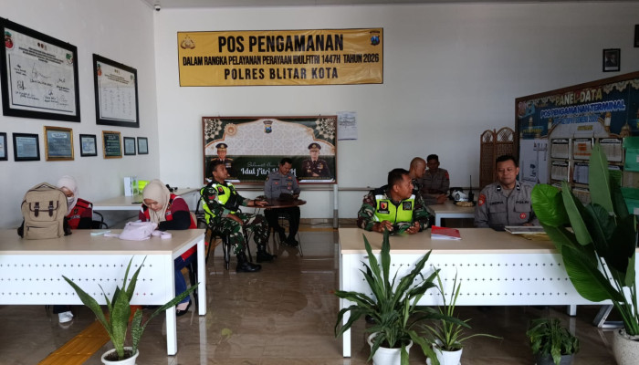 Pospam Terminal Patria Siaga, Babinsa Hariyanto Pastikan Situasi Kondusif Menjelang Lebaran