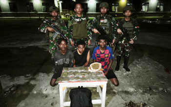 Torehkan Prestasi Kembali, Satgas Yonif 643/Wns Gagalkan Peredaran Narkotika di Perbatasan Papua