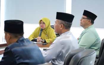 Rapat Bersama BKD, Bupati Afni Dorong Optimalisasi Peningkatan PAD