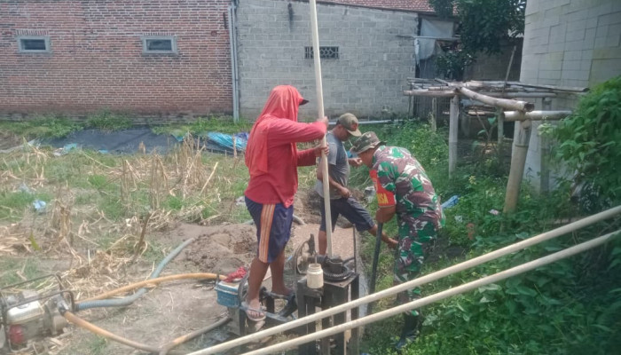 Dukung Ketahanan Pangan, Babinsa Aktif Dampingi Petani Desa Binaan