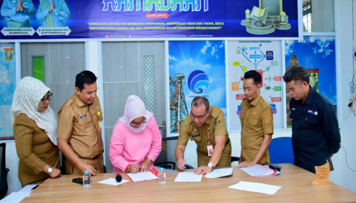 Lakukan Rapat Finalisasi, Kadis Kominfo dan Persandian Kampar Teken MoU Bersama Insan Pers Media