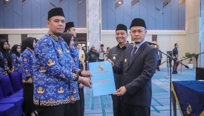 Wako Pekanbaru Lantik PNS Baru, Minta Tingkatkan Soal Pelayanan dan Loyalitas